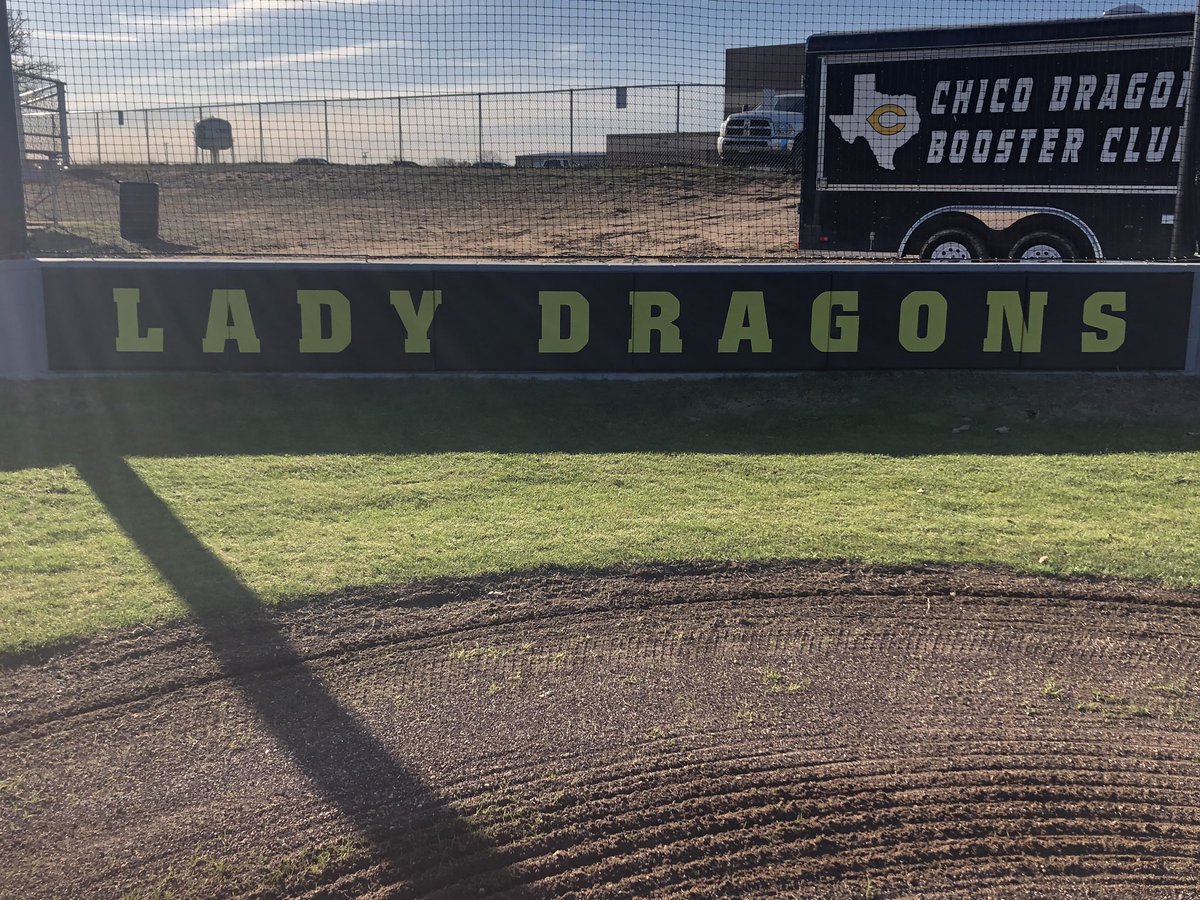 It’s game day! Come out and support the girls as they play HOME against Olney @ 4:30! A big thanks to <a href="/buzz0719/">Brian Hand</a> and <a href="/CoachRGMiller/">Randy Miller</a> for our new make over on our field! We 💛 them! #blessed #DragonFam #BuildingChampions 💛🥎🖤💛🖤🥎