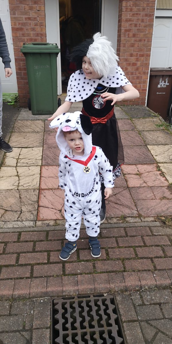 Windmill6MA's tweet photo. We would all like to say a HUGE thank you to this young lady and her family, for their kind donation on World Book Day!📚🐾🐶 We are so very grateful! #MusicFederation https://t.co/zoFCGmQdie