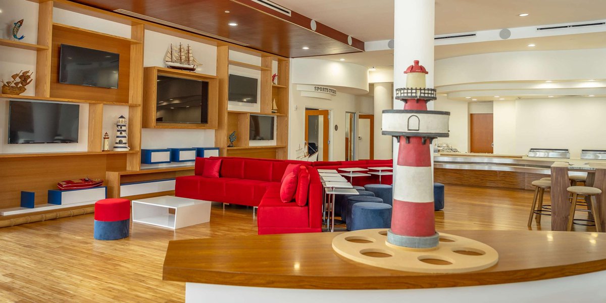 If you love the ocean we have a notion that you'll feel right at home among our #nautical #decor! bit.ly/2NOgFa1 #TrypMaritime #FortLauderdale