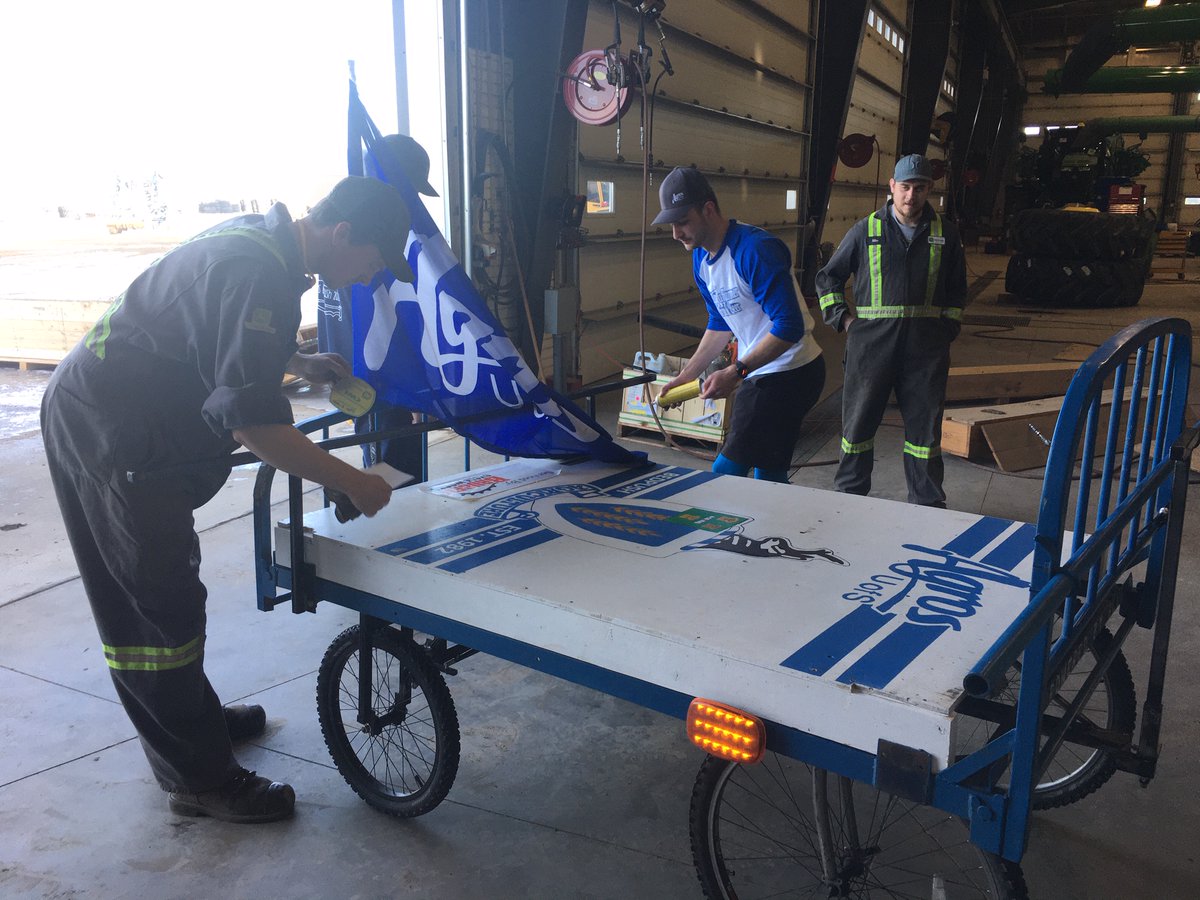 WesternSalesLtd's tweet photo. The U of S Agros Annual Bed Push to raise money for Telemiracle stopped by our Davidson dealership this morning for a warm-up and to get the bed CMI'd!

Good luck to the team and be sure to stop and donate to their runners if you're out on Highway 11 to Regina today! https://t.co/zq6dyFqrlG