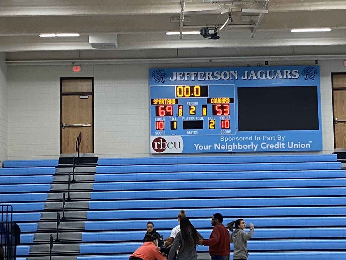 SimleyGBB's tweet photo. WHAT A NIGHT!

We are so incredibly proud of these girls!

And so thankful for the community of Simley &amp; IGH!

A heartfelt thank you to each &amp; every person who has supported this team throughout the season! Students, parents, fans, you all are AMAZING!

Next stop: STATE

#OneMore https://t.co/0g2yiU9mSZ