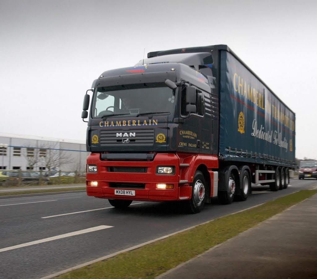 ChamberlainTra3's tweet photo. The 66th day of the year today (just 300 of 2020 remain). The good news is that it's the 9th Friday... Are you still out on the road, or heading home? Thank truck it's Friday! #happyfriday #truckinon #Ilovetruckin #welovetruckin #TTIFriday #thanktruckitsfriday https://t.co/zZNhOSIHWm