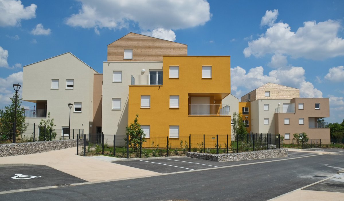 #Antony est une ville solidaire et accueillante. Nous poursuivrons nos actions en faveur du logement, de l’action sociale et du bien vivre ensemble.  Au cours des six prochaines années, la Ville atteindra le taux de 25% de logements sociaux.