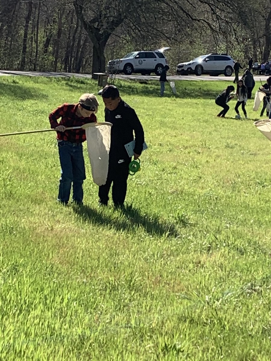 pilgrim_fran's tweet photo. Amazing day for outdoor learning!#pceproud#lovemyLISD#bilingual-proud! https://t.co/gMuuAhpavD