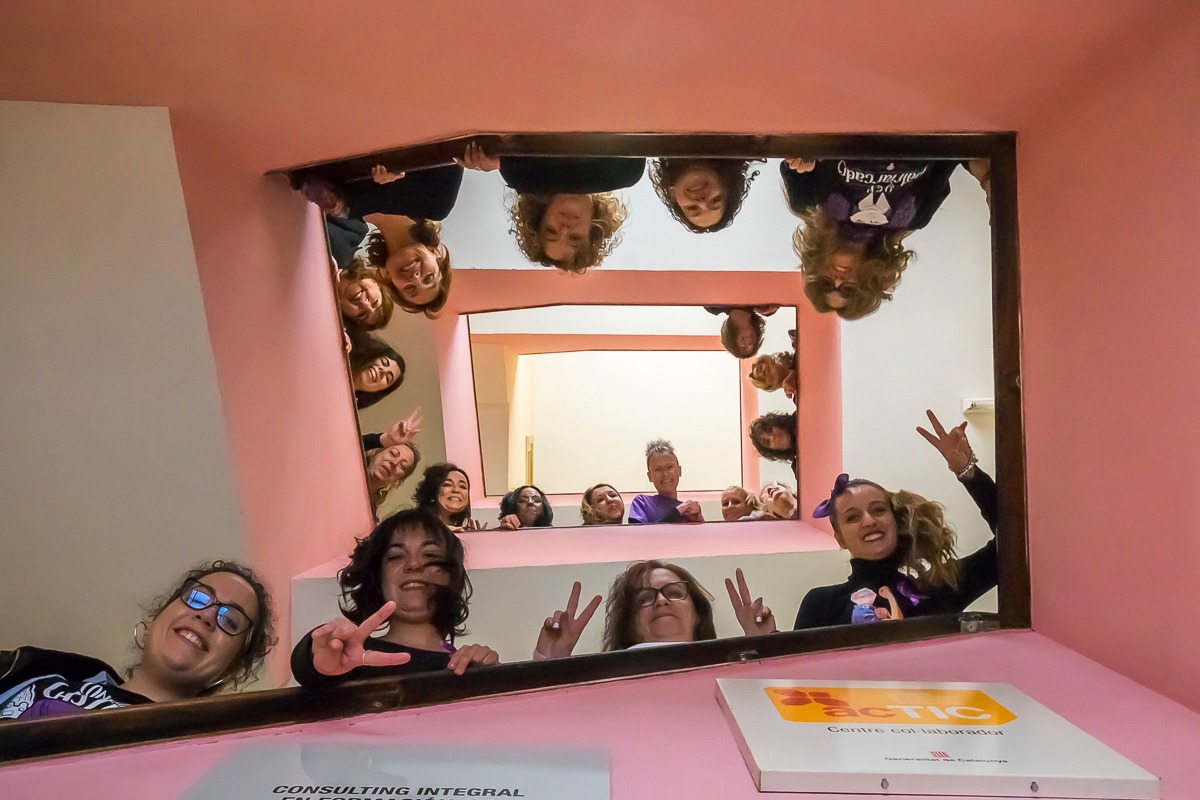 grupcief's tweet photo. En Grup CIEF continuamos con una semana muy especial, marcada por la celebración del día de la mujer! Desde aquí, felicitamos a todas las mujeres del mundo y las animamos a seguir luchando por igualar nuestros derechos. 💜 https://t.co/HYd6an5d6e