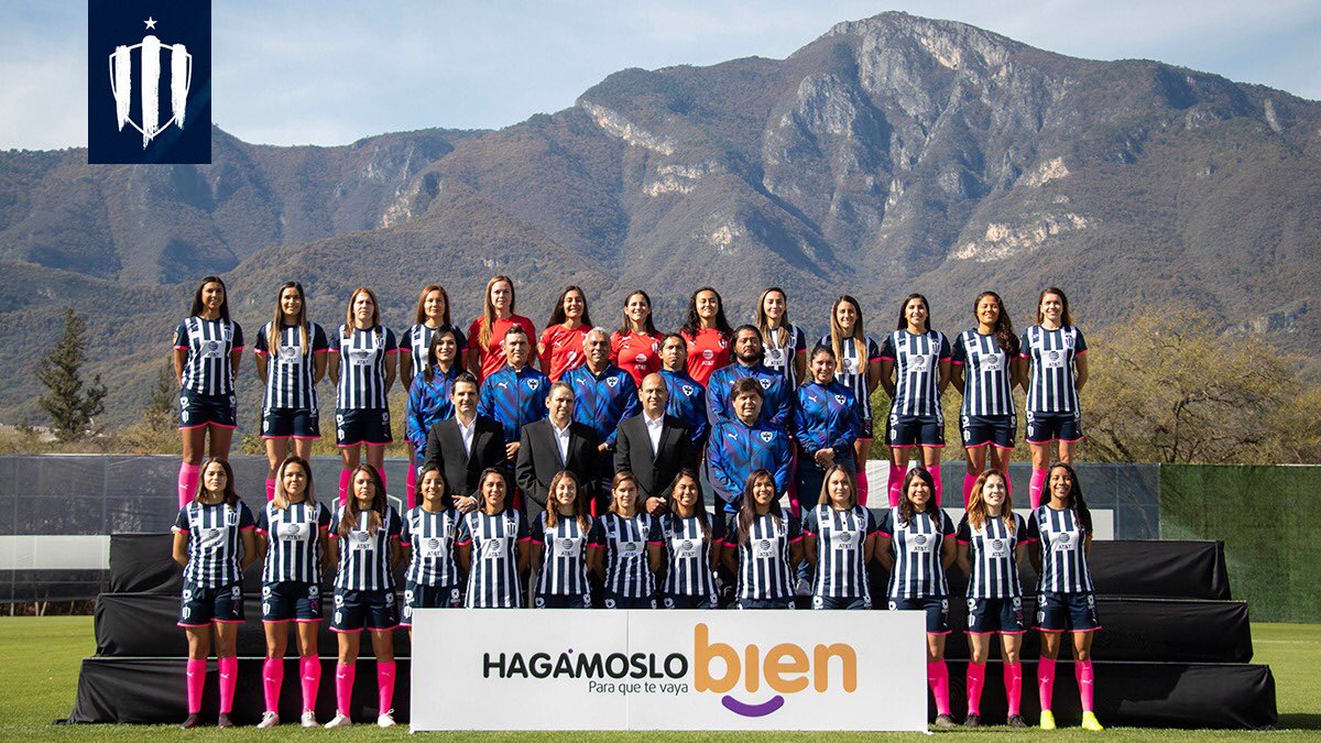 Rayadas's tweet photo. 📸| ¡Renovamos ilusiones, y seguimos soñando en azul y blanco!

Ésta es la foto oficial del #Clausura2020.

#ArribaElMonterrey 🇫🇮 https://t.co/Ojq9WRATbm