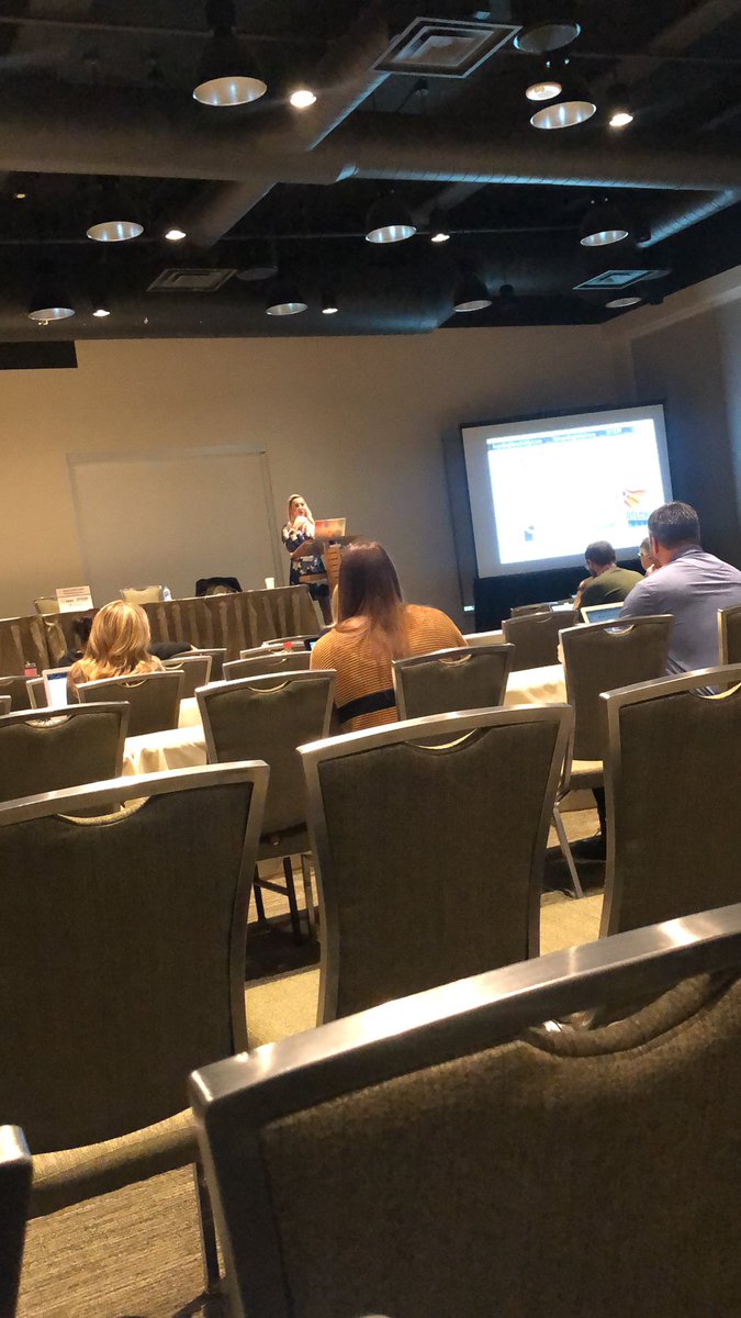 vick_integrate's tweet image. Learning all about student led genius hour from @TopDogTeaching  #innovation #curation #letstacobouttech @kristishain @rumgarj5