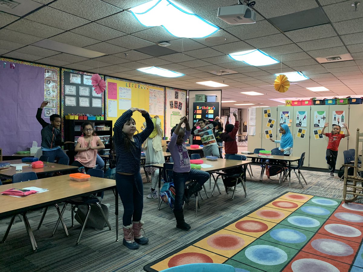 mmoeschneider's tweet photo. We are balanced!
#pausemovelearn #skyoakselem https://t.co/NDJenR4obG