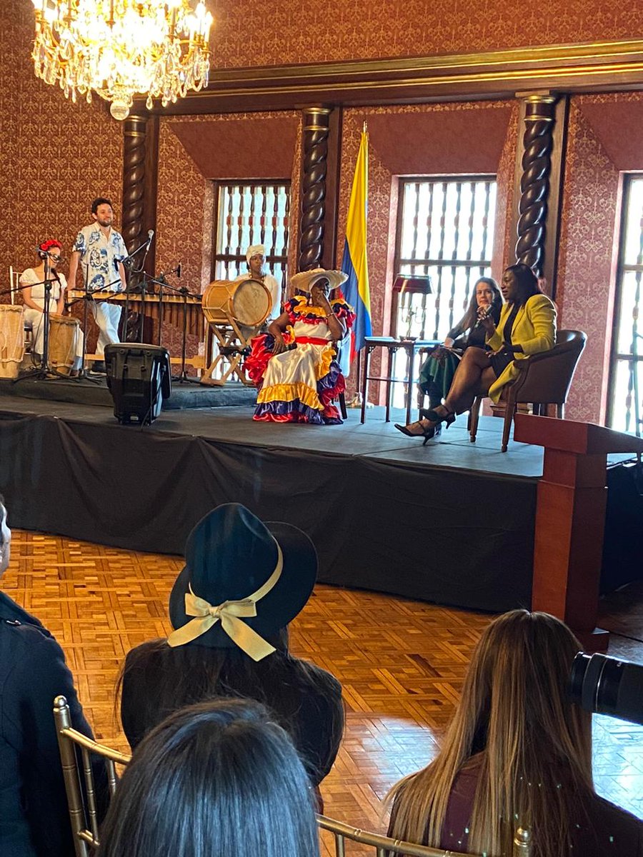 CancilleriaCol's tweet photo. La medallista olímpica, María Isabel Urrutia; la asesora de la Vicepresidencia en temas de mujer, María Andrea Silva y la cantadora Inés Granja, participan en un conversatorio con el que la Cancillería conmemora hoy el Día Internacional de la Mujer. https://t.co/bqXZlkfrNI