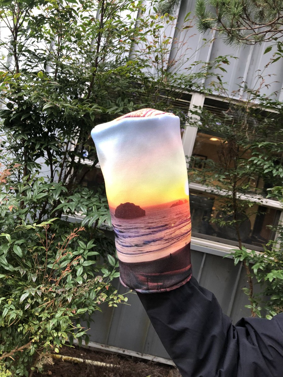 JerryLouLooper's tweet photo. Dig this custom driver headcover from my boy Crazy and @fromthebacktees pod’s official sponsor Gorse Golf 🔥 #FaceRock https://t.co/siRBPIw9Le