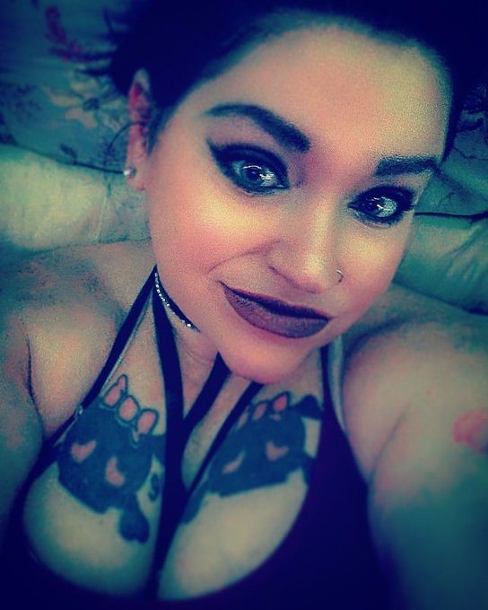 About to get in cam!! https://t.co/g86suipu7q https://t.co/amjMZdtHx3