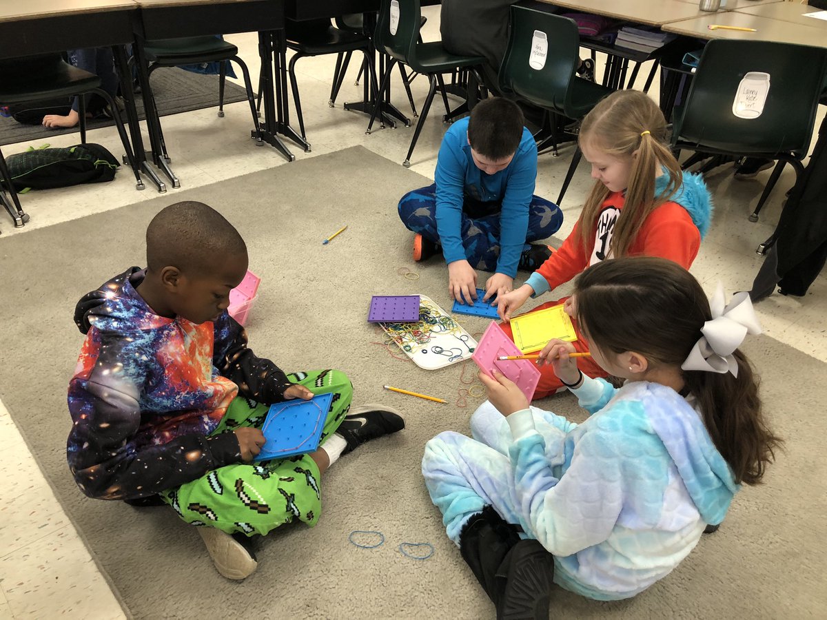 blair_class's tweet photo. We 💚 carousel math in third grade @BriarwoodES! #BEaMathematician https://t.co/ywIrxt5EWS