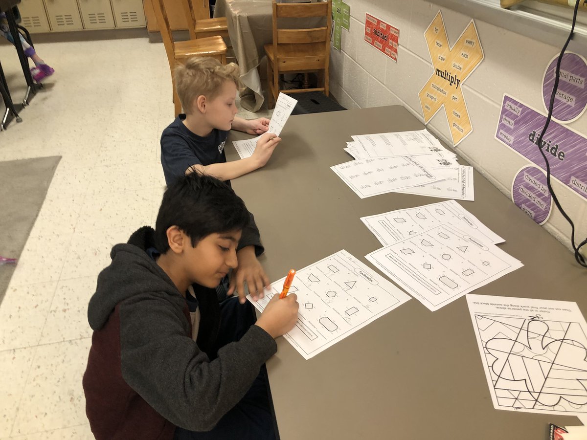 blair_class's tweet photo. We 💚 carousel math in third grade @BriarwoodES! #BEaMathematician https://t.co/ywIrxt5EWS