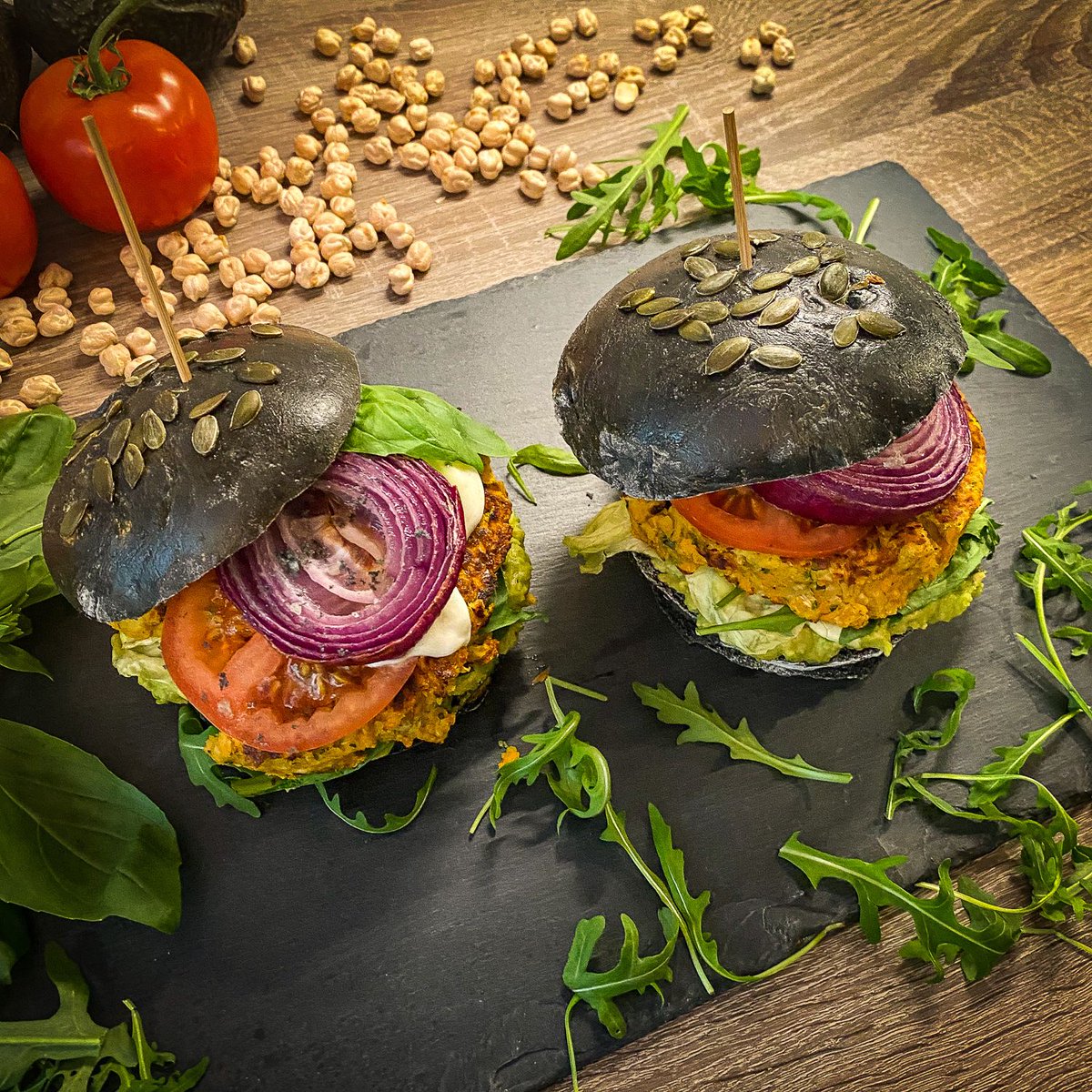 jessekitchen's tweet photo. Don't play chicken but cook with chickpeas!
(Burger without a beef patty is not a burger. So we've been told...)
Try out a chickpea black burger and enjoy meat-free meal!
👉 https://t.co/agSmVBhjHo

#veggieburger #burger 
#Recipe #easyrecipes 
#recipeblog #easyrecipe #cookingblog https://t.co/MS0PGjQeab