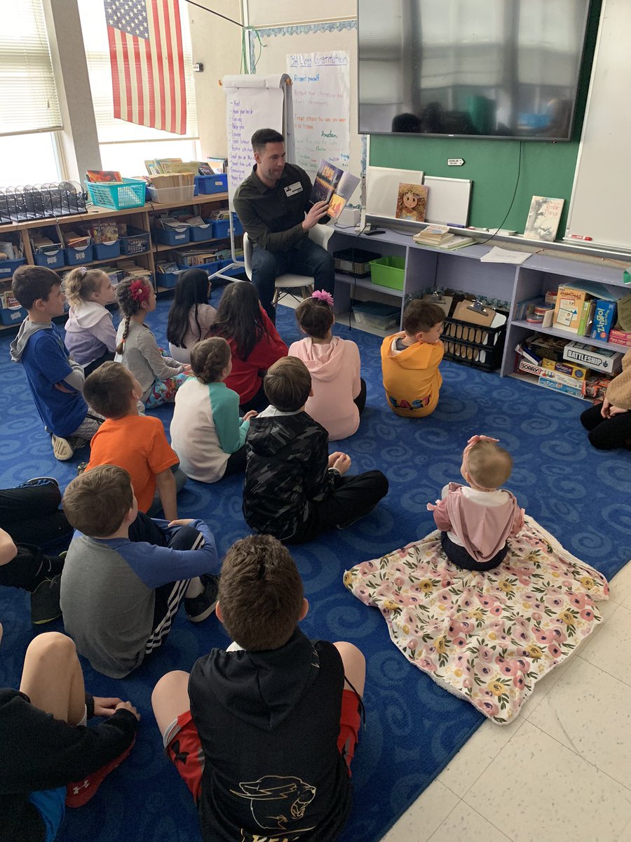 SomersKristin's tweet photo. The class was very surprised and excited when our mystery reader(s) for Read Across America showed up and were Zach and Lola Heymann!  Everyone had so much fun! @WPSCoolidge https://t.co/pwzEcHdTP0