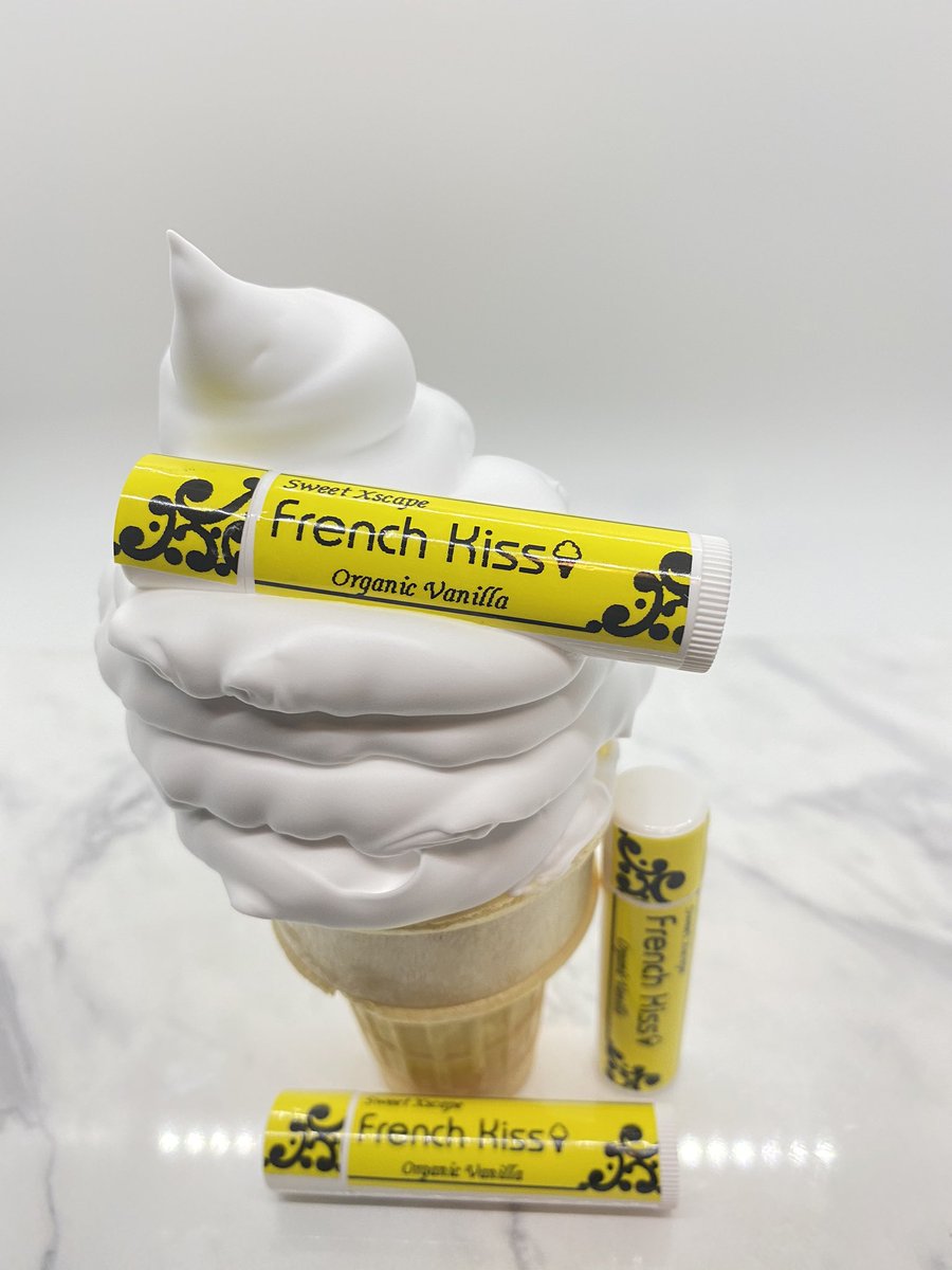 xscapesweet's tweet photo. 🍦Natural Vanilla lip balm💋🤩
https://t.co/BvIBt3Cm60 https://t.co/3UYnCfQAvb