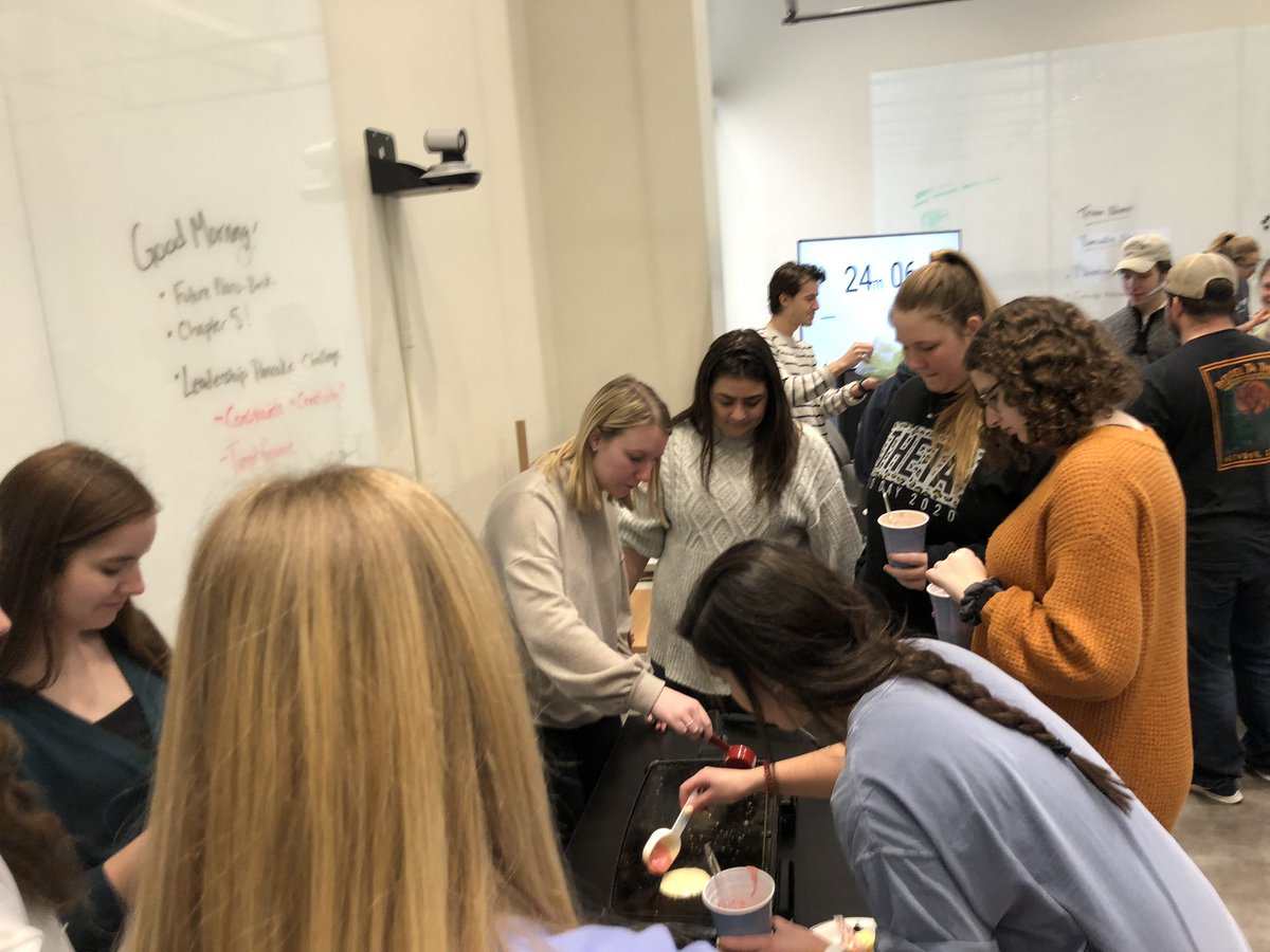 DrPangansclass's tweet photo. Leadership lessons from a pancake “Chopped” challenge- ingenuity, creativity, constraints, and collaboration 🥞🥞#ED453 https://t.co/h2UvNIUAsF