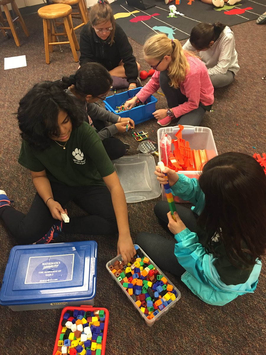 ShelCraig's tweet photo. Interesting gender breakdown in my class. When given the choice between computer activities and building, my boys all gravitated toward the computer while the girls sat down to create with magnets, blocks, tracks, etc. #STEAMDay @SpicewoodPYP #SWESInnovates https://t.co/rMurTnz7Kk