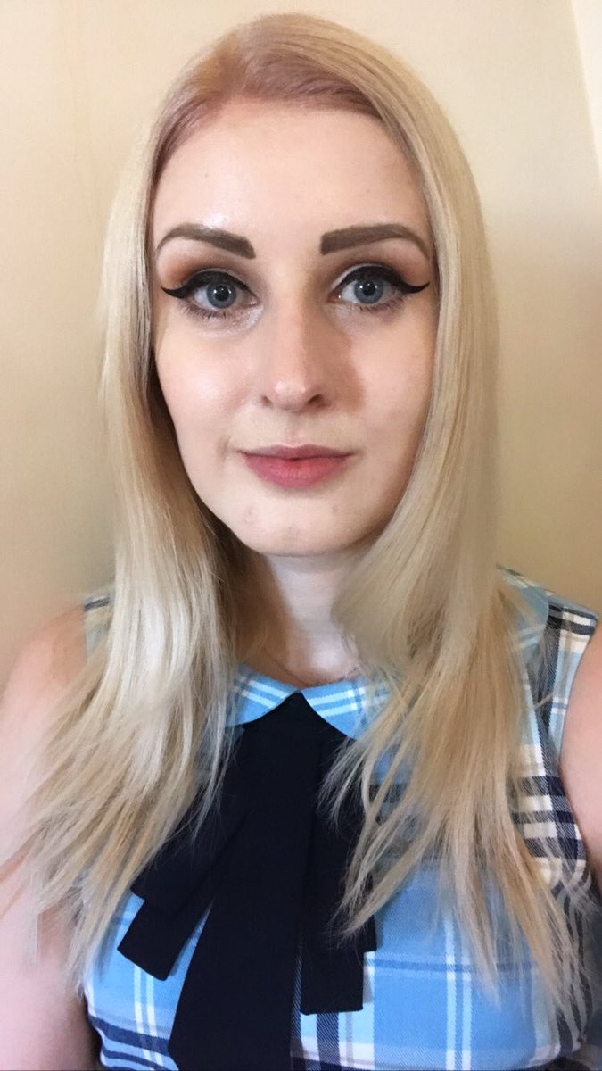 Ria_Fend's tweet photo. Last minute trip to @hobsaloncamden today - thanks so much Jordan &amp; Fred 🙏🏻 Love the results - it looks beautiful! #hob #hobsalons #actor #actress #model #hairoftheday #blonde #camden #london #longhair https://t.co/aFdIh5Wj28