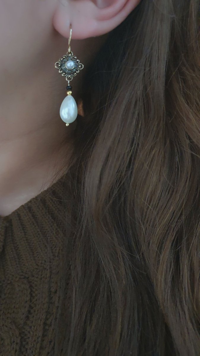 Buying_earrings's tweet photo. 200306 어제의 귀걸이👂
머메이드포트(@Mermaid_Port) / 사그라다 https://t.co/Rvjdj9mv88