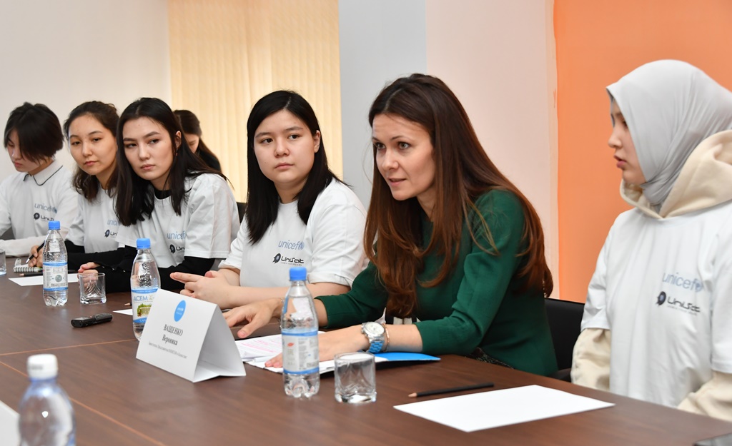 On the eve of the International Women’s Day, @KazNU_official and @unicef_kaz has launched the UniSat joint educational project for girls on the development of #nanosatellites ⠀ More on 🔗bit.ly/UniSat_project