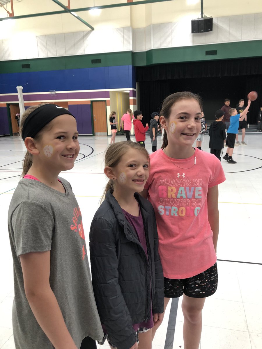Fort_Library's tweet photo. Field Day Fun at Fort Elementary!#RCISDReaders RCISDJOY #FortFocused https://t.co/TDiEPIi1RK