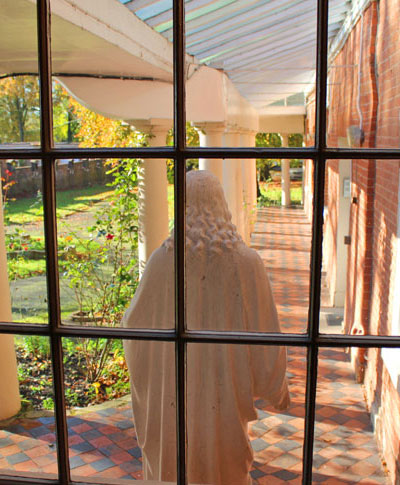 MaryvaleInst's tweet photo. Rev Dr Michael Cullinan (Director: Ecclesiastical Bachelor of Divinity): a busy weekend @MaryvaleInst with most of our #BDiv students arriving for study residential. Welcome to all! Prayers & best wishes to those sitting their #CanonLaw & #ResearchProject oral exams.
#BDivinity https://t.co/Ol7383yZ1m