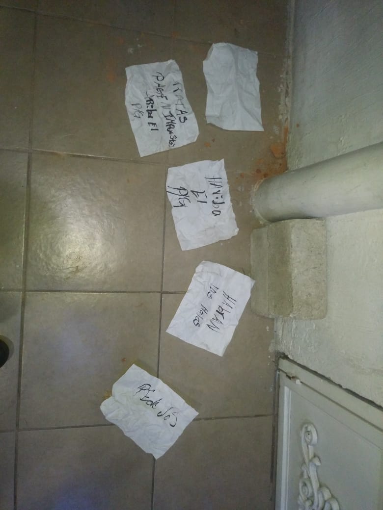 ChavezHiram's tweet photo. Se registran vandalismos en la Colonia Maestro Aarón Joaquín. #Guadalajara @DelToroIsmael @CEDHJ @CNDH @mileniotv
@AlexDominguezB @Foro_TV @Telemundo @CiroGomezL https://t.co/5HxpGdajkl