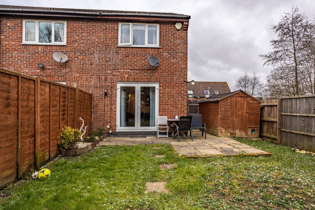 End Terrace House in Fishtoft. Available now with <a href="/DrurysofBoston/">Drurys Estate Agents</a> <a href="/DrurysBoston/">Scott Drury</a> Call 01205 350889 for more information.