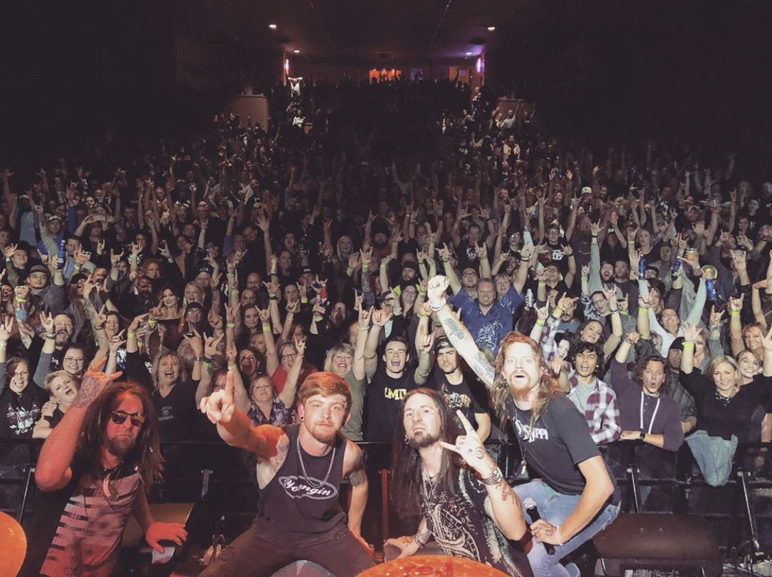 OldTraceRecords's tweet photo. @FramingTheRed's tour kicks off TONIGHT! 🤟

White Trash Low-Life: https://t.co/EC52DfLDTC https://t.co/eg1sqYfhnE