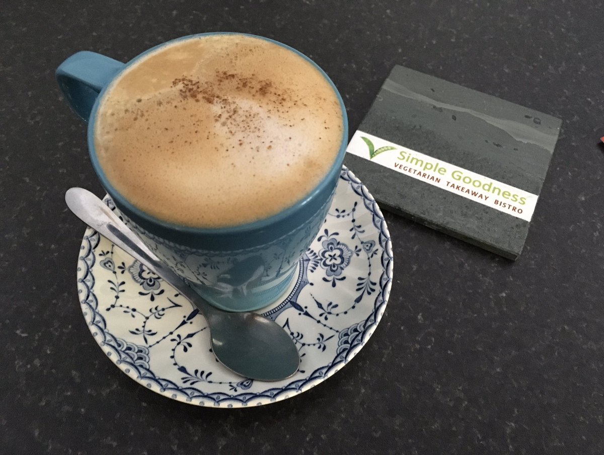 ShowcaseCumbria's tweet photo. Had the most incredible #cappuccino with plant milk (🌱🥛) & #Almond #shortbread at the #Vegan & #Vegetarian #SimpleGoodness #Bistro at the #DevonshireArcade
Unit 22-23 🥰 Would so recommend! Make sure to visit them. They are open #lunchtimes Mon-Sat. Amazing! #Penrith #Cumbria https://t.co/9pJo0hOlTD