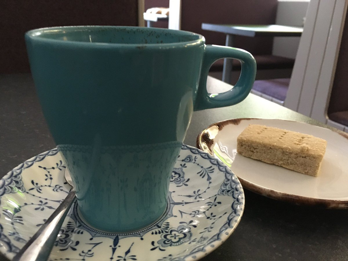 ShowcaseCumbria's tweet photo. Had the most incredible #cappuccino with plant milk (🌱🥛) & #Almond #shortbread at the #Vegan & #Vegetarian #SimpleGoodness #Bistro at the #DevonshireArcade
Unit 22-23 🥰 Would so recommend! Make sure to visit them. They are open #lunchtimes Mon-Sat. Amazing! #Penrith #Cumbria https://t.co/9pJo0hOlTD