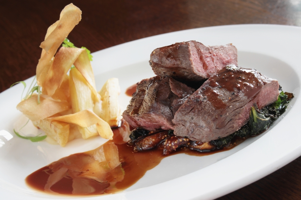 Happy #InternationalWomensDay 🌷 If you've not sorted the perfect Mother's Day present for the most special lady in your life, there's still time to join us on Sunday 22nd March to spoil her with a delicious meal! 

See our Mother's Day menu and book bit.ly/39Rd4jr