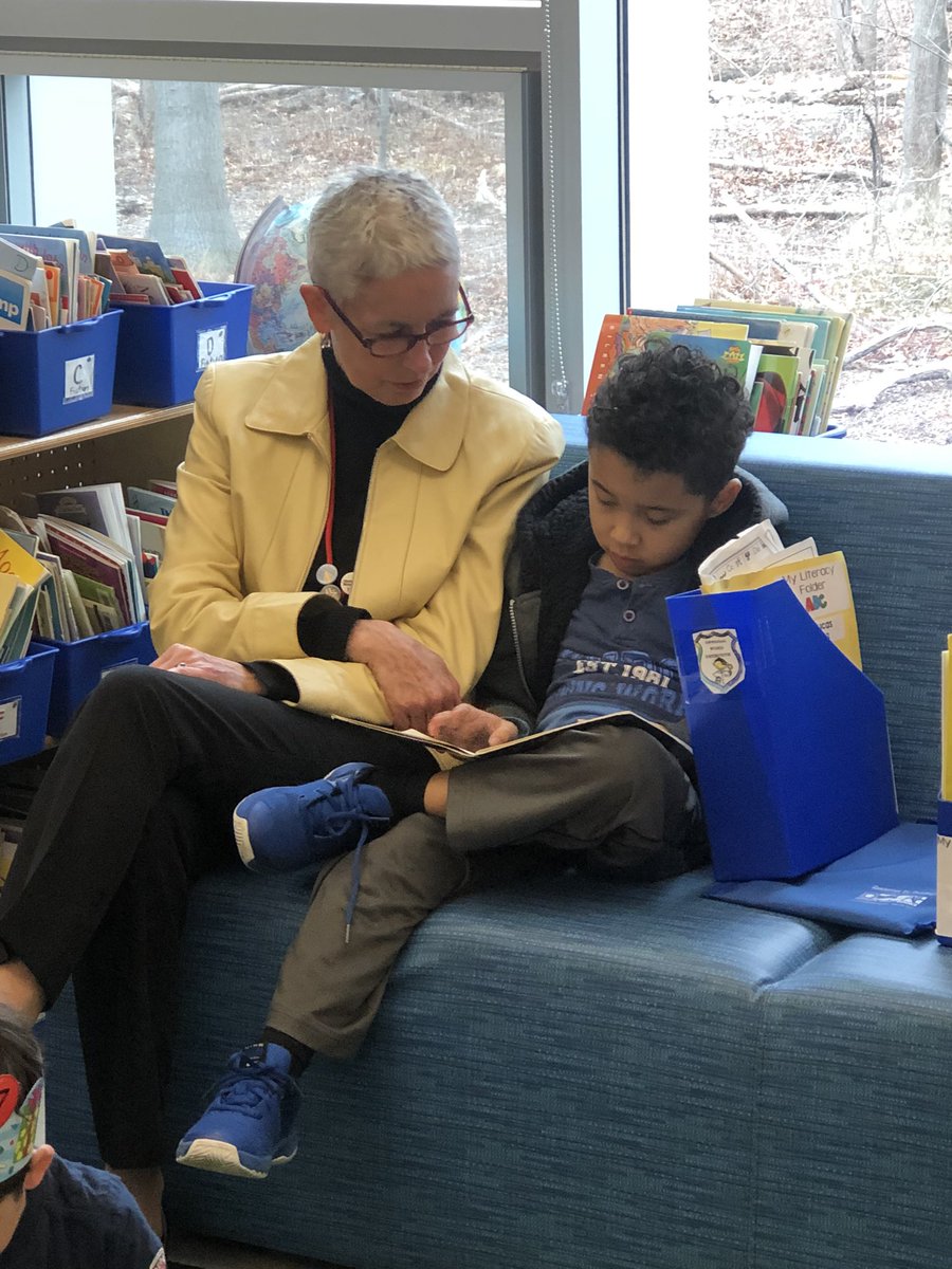 GlenvilleSchool's tweet photo. Amazing teaching and learning happening at #newleb #westsidebestside https://t.co/lH9gFSiHew