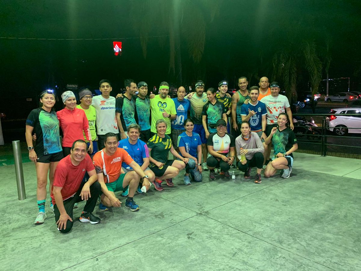 jmanuelm3x23's tweet photo. Ruta con los Ermitaños mucha diversión e intensidad
#YTuLimiteDondeEsta
#TodosSomosHormigas
#HormigaNaranja
#ErmitañoSalvaje
#RunNowBeerLater
#Boston2021
@ComuniRunners
@LoveRunSmile
Si luchas puedes perder Pero si no luchas estás perdido https://t.co/EnQve6n382