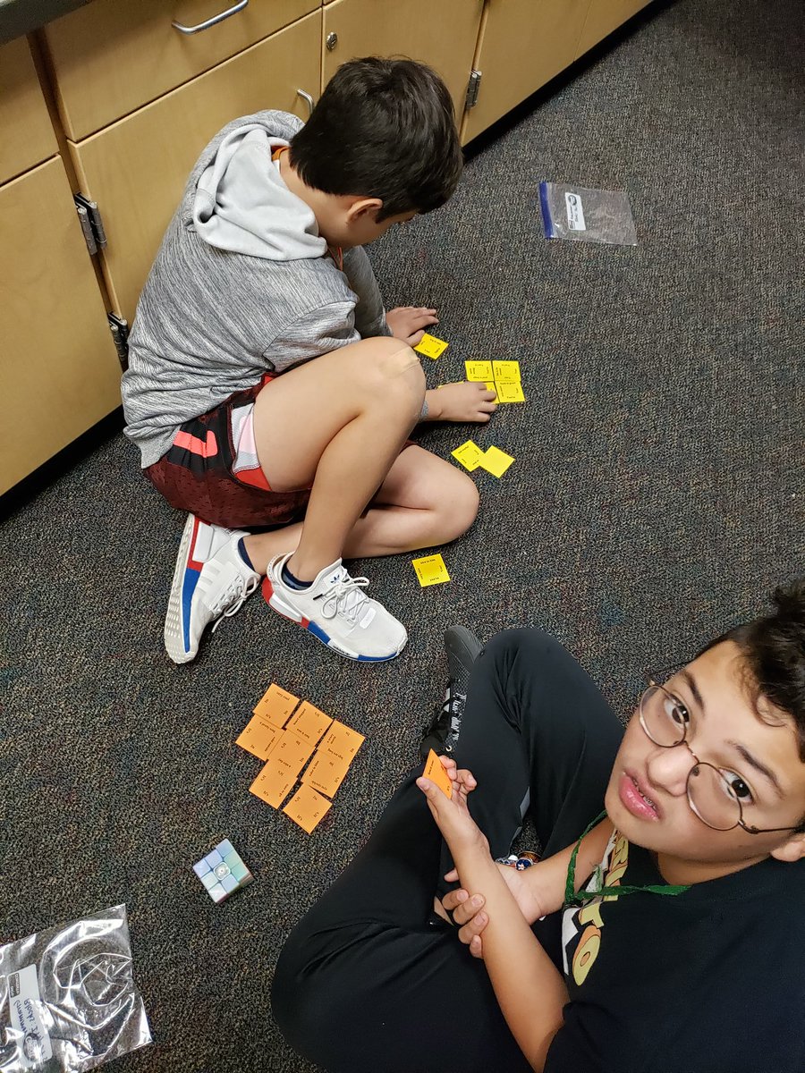 MsVillalobos95's tweet image. Flexing those brain muscles on grammar blocks! Its/It&apos;s, there/their/they&apos;re, your/you&apos;re. #prmsrocks @RyonMiddle @oldwattshername