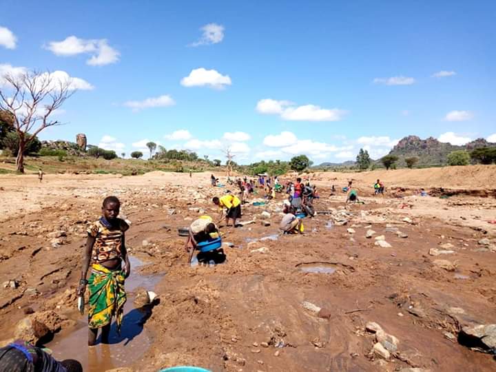 WorldPastoral's tweet photo. Desertification is not caused by #deforestation, #Bushburning and #OverGrazing. It is mainly due to change in #Land_Use system in a country. @PiusLoupa @ILCAfrique @ILC_Rangelands @GlobalLF @the_ecofeminist @hindououmar @MRugadya @CELEP_FP @FAOFFKP @FAOclimate @FAOForestry @biodi https://t.co/s6cVzlxZ6H