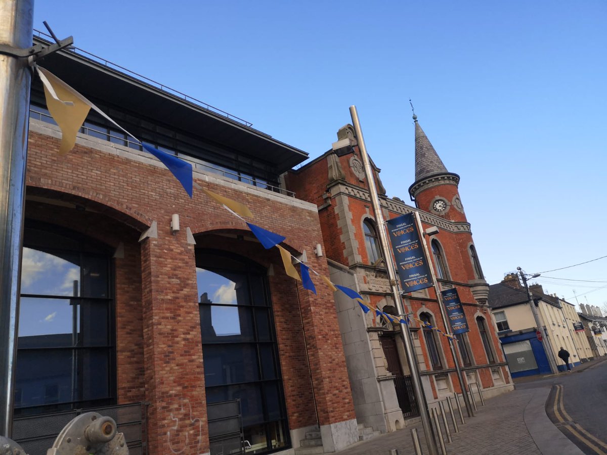 FIFOV_Ireland's tweet photo. Bunting going up around #Balbriggan. Keep your eyes up to those lovely blue skies... #OurBalbriggan #fifov #FridayMotivation https://t.co/zlLsP1aKFI