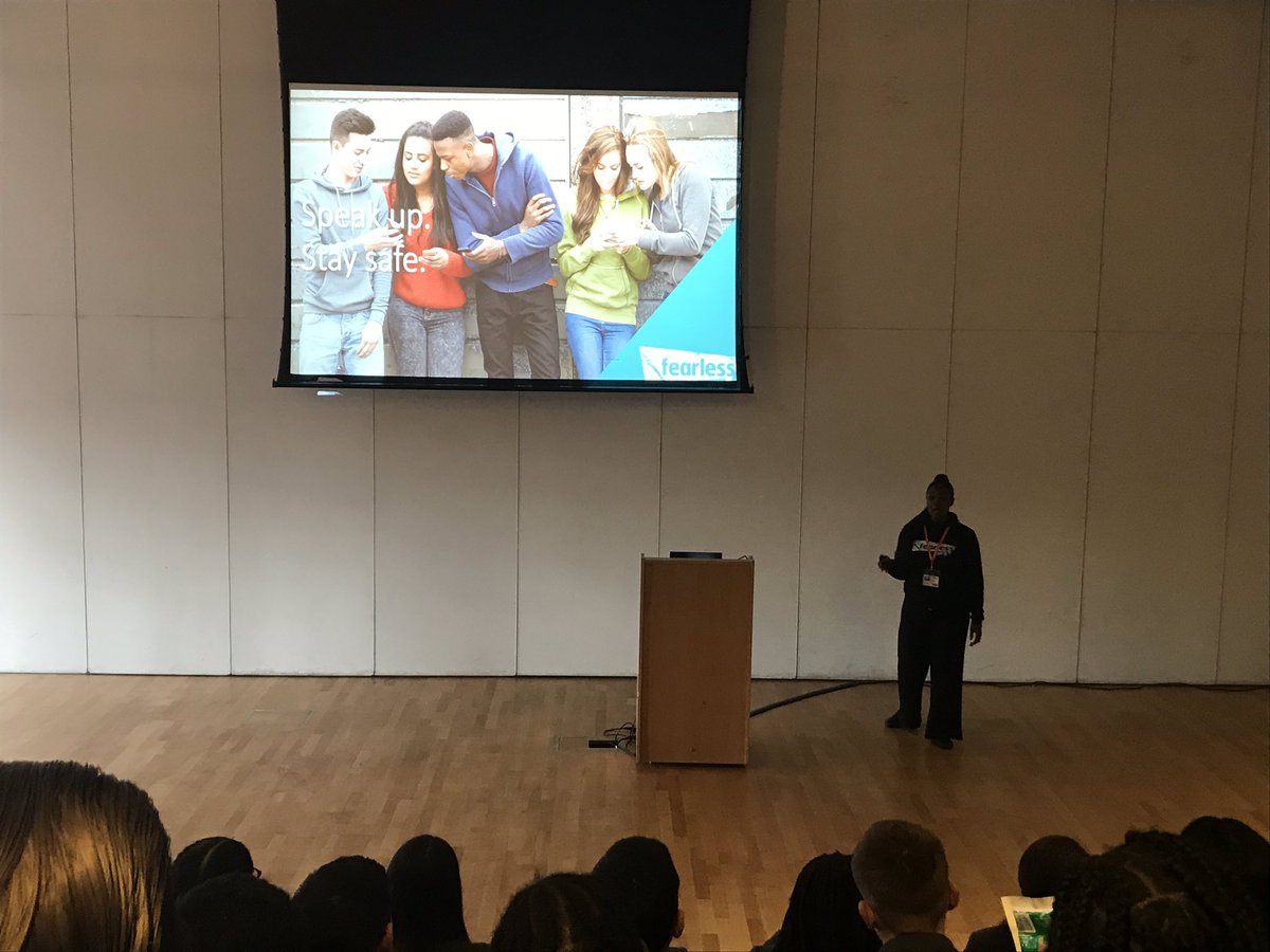 Fearless_London's tweet photo. An awesome day with Year 11s @TLHeartlands High school discussing all things grooming and county lines. Always a pleasure working with engaged students and incredible staff. The Fearless campaign in Haringey and Enfield powers on! @FearlessORG https://t.co/RUMBWSFsmD