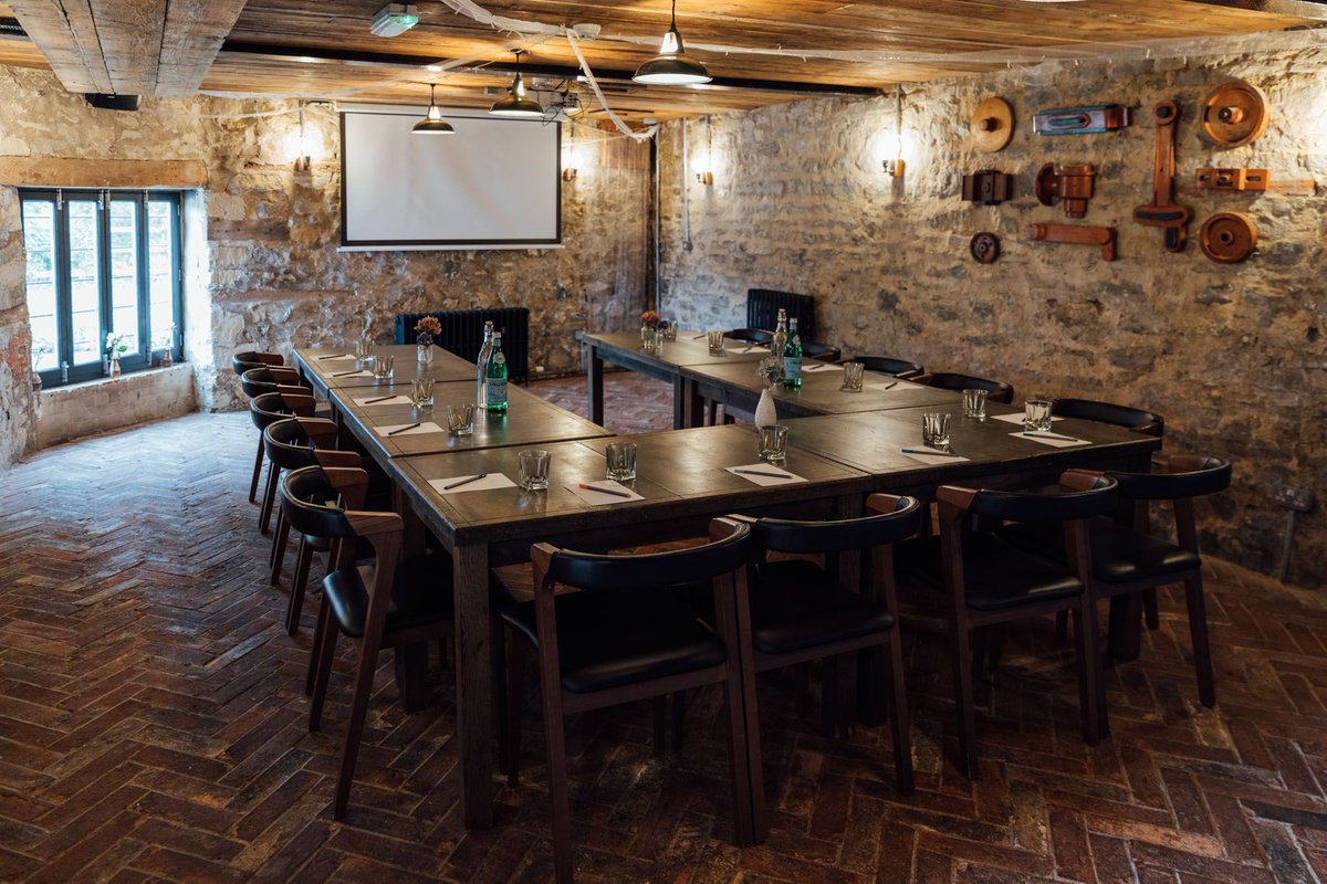 TheNavCosgrove's tweet photo. Are you looking for the perfect function space to host your next business meeting or training event? Find out more about what we can offer: https://t.co/BbGIg23YH9 https://t.co/lCiUWZlign