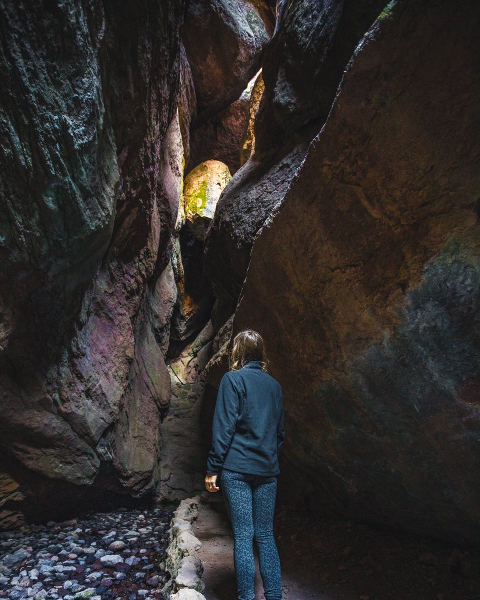 thebreakofdawns's tweet photo. NEW blog post! Learn about the caves of Pinnacles National Park and how to hike them: https://t.co/P3U0S9rTTB

#nationalparks #usnationalparks #nationalparksusa #pinnaclesnps #pinnaclesnp #usanationalparks #traveltribe #visitcalifornia #pinnacles #caveexploring https://t.co/8k4p28Safs