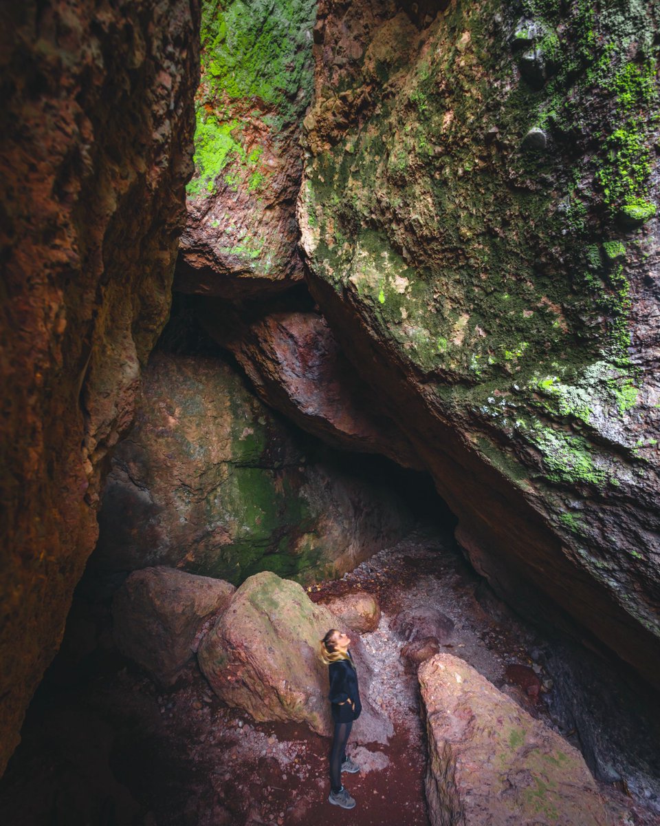 thebreakofdawns's tweet photo. NEW blog post! Learn about the caves of Pinnacles National Park and how to hike them: https://t.co/P3U0S9rTTB

#nationalparks #usnationalparks #nationalparksusa #pinnaclesnps #pinnaclesnp #usanationalparks #traveltribe #visitcalifornia #pinnacles #caveexploring https://t.co/8k4p28Safs