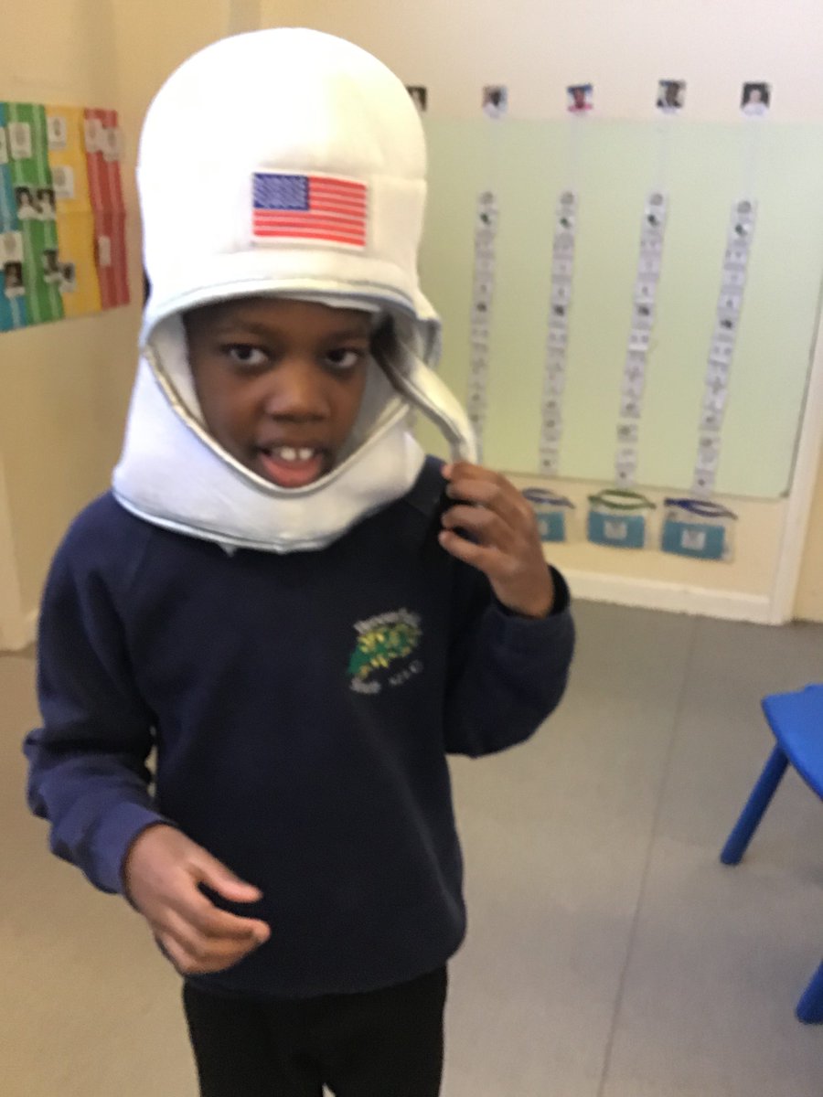 Owl Class are really enjoying our space topic. We have been dressing as astronauts, decorating our rocket ship role play and writing about aliens!