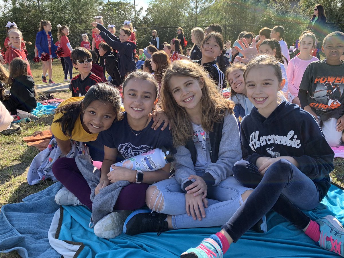 MissKhoobiar's tweet photo. Enjoyed watching the annual kickball game of staff vs. 5th grade! 5th grade won this year! @TISDCES #cesbeyondGREATness https://t.co/ybUburuP90