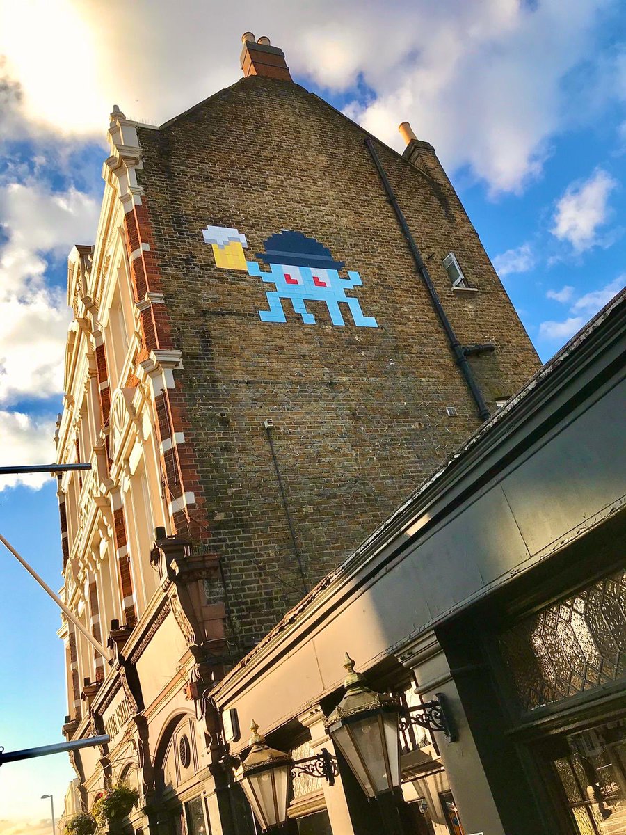 snack_delivery's tweet photo. So good to be supplying this beaut of a pub again! @Bell_E17 The sun even came out to celebrate! 🌤🍻#Walthamstow #pub #E17 https://t.co/fj1dKI4Cbg
