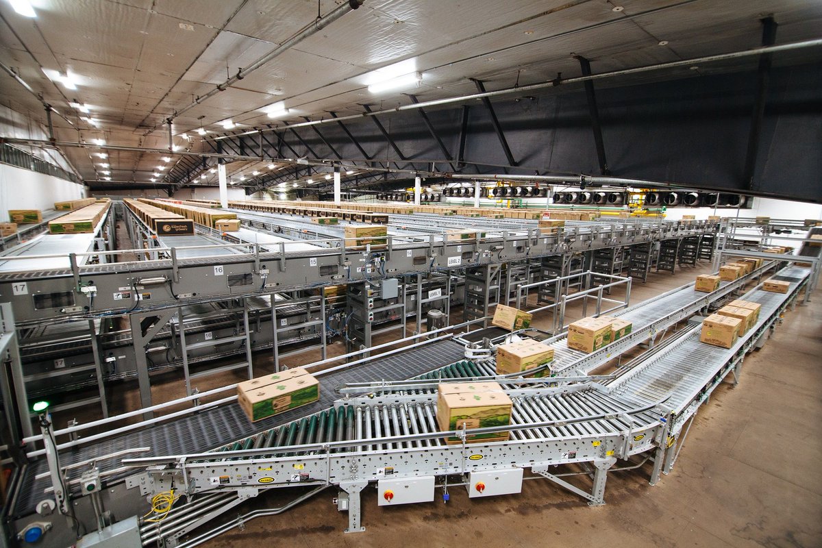 hytrol's tweet photo. When CPC International Apple Co. sought out a new packing model for their facility, Hytrol and our integration partner helped them turn concept into reality»https://t.co/IwxZ3fhiKp #HytrolFamily #leadtheway https://t.co/PY0BU64F5m