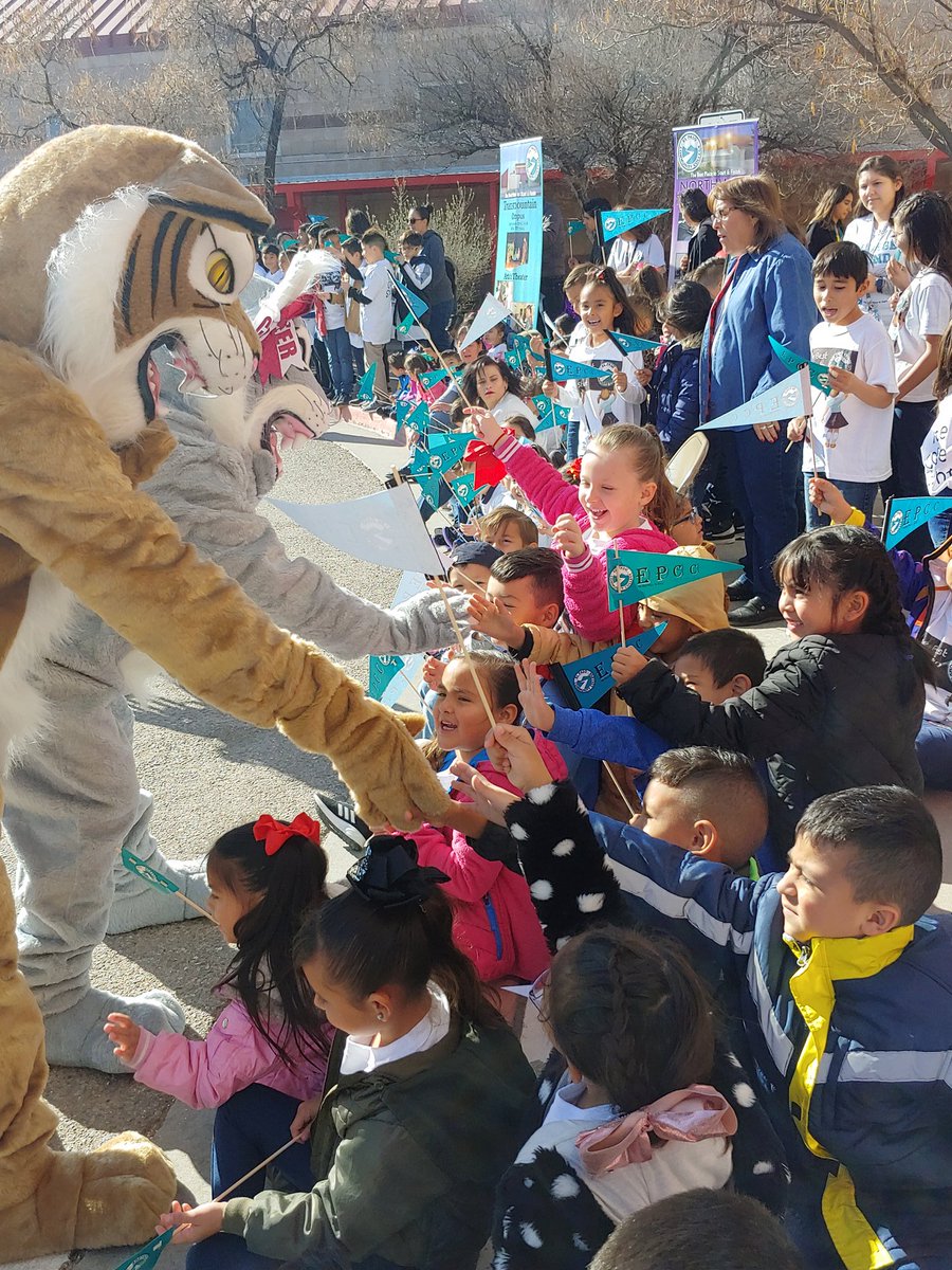 EPCCNews's tweet photo. College begins in Kindergarten! Anthony Elementary School is on board the EPCC College Bound program to promote a successful education path for its students. #EPCCpride #TheBestPlacetoStart #CollegeBoundProgram https://t.co/2aOGdg8mlI