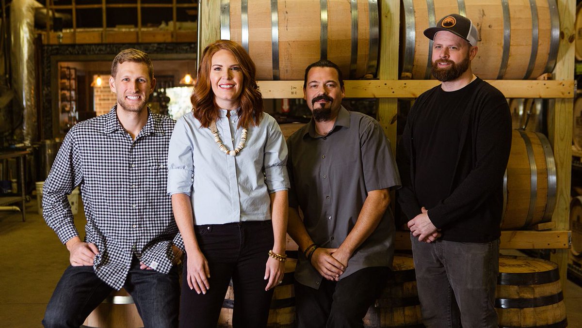 DocPorters's tweet photo. We tip our Doc Porter’s bowler hat to this amazing team on #EmployeeAppreciationDay.
#DrinkDocs #DrinkLocal https://t.co/CpFVzGQkry