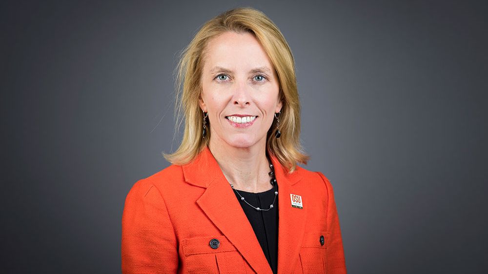 .@OregonStateMIME's Belinda A. Batten, executive associate dean of the College of #Engineering, has been named the 2020 Sandy and Elva Sanders Eminent Professor by <a href="/OSUHonors/">Honors College - OSU</a>. #leader #teacher #mentor #WomenInSTEM bit.ly/2Th0O5p