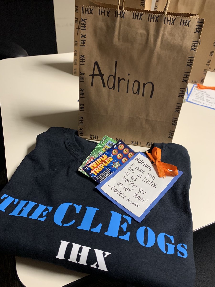 TheeDaniGee's tweet photo. Employee appreciation day for THE CLE OGs! Grateful for my experts! @Leeuhhh_Que @OHXteamDeWitt @xRMAx @Karingarrido2 https://t.co/3XyDmpMiLw